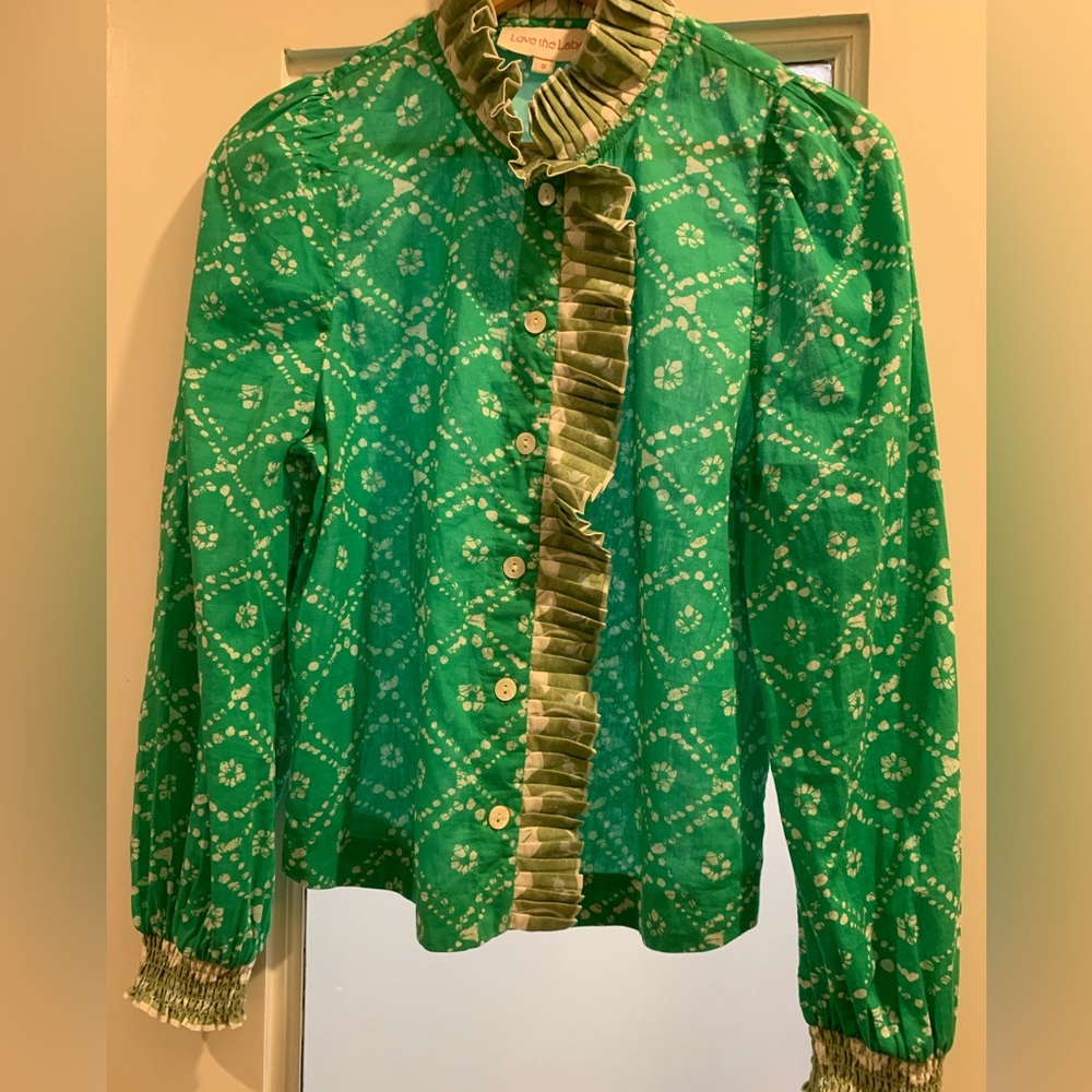 Love the Label Green Ikat Patterned Buttondown Blouse, S